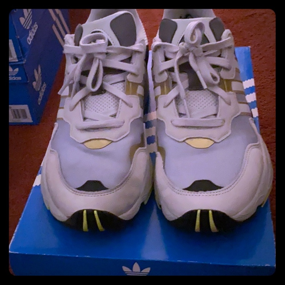 Adidas yung 96